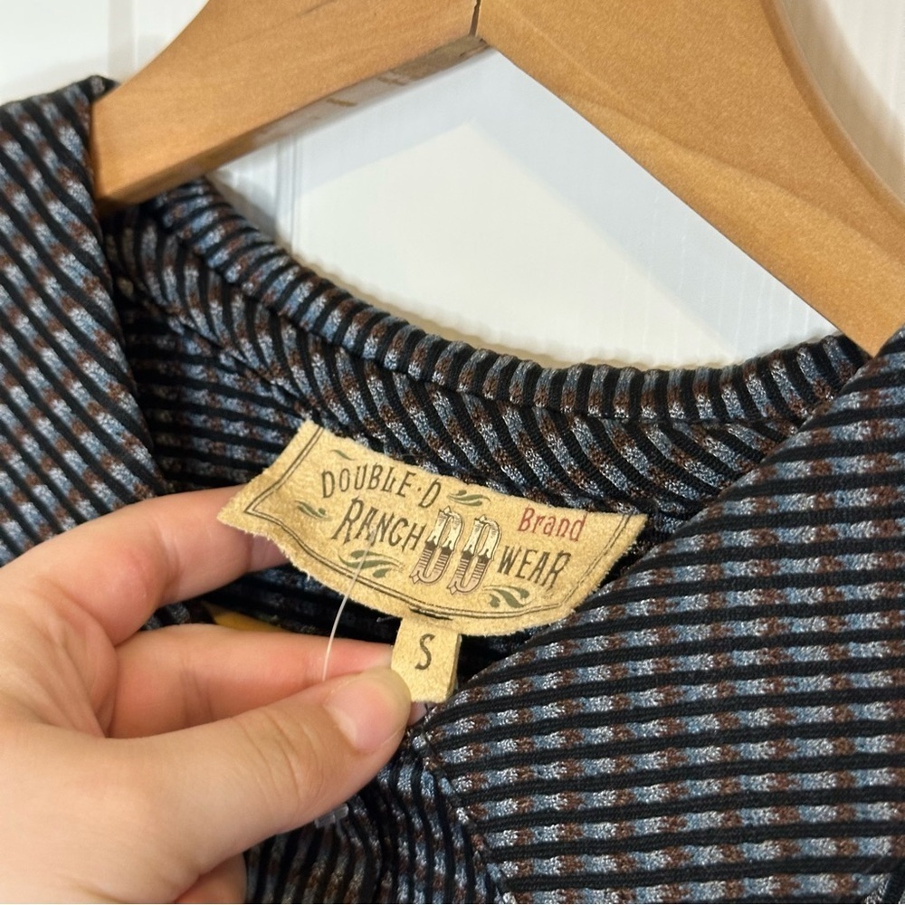 VTG Double D Ranch Black Blue Brown Patterened Sleeky Button Up Blouse Sz S Boho - Picture 6 of 7